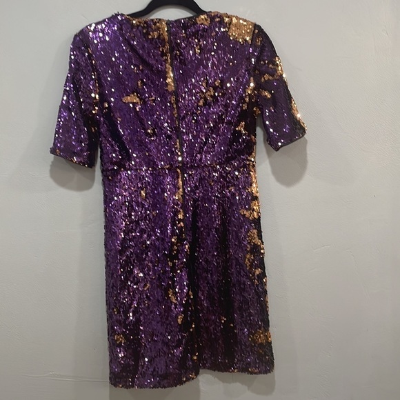 Bardot Sequin Micro Mini Dress Womens 4 Purple Short Sleeve V Neck Back Zip NWT - Picture 5 of 6